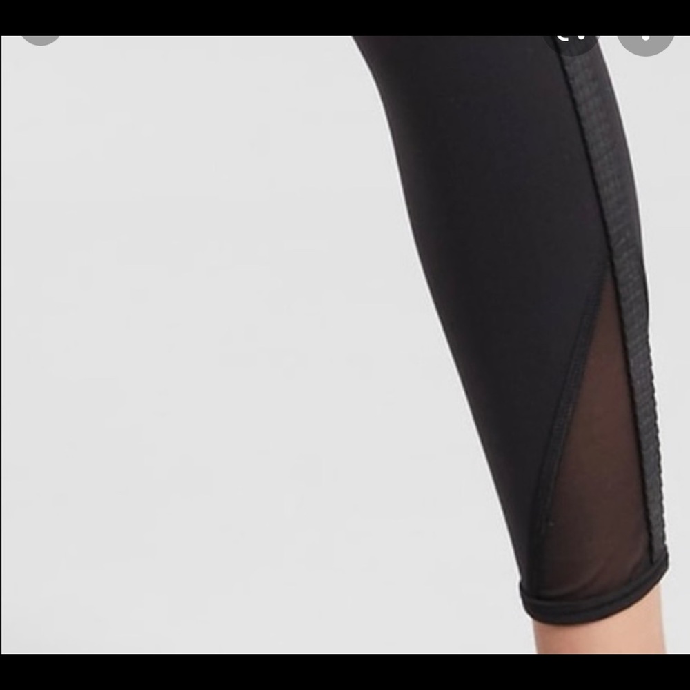 ATHLETA GIRL train or shine tight size M 8-10